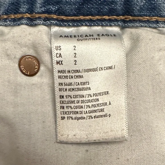 American Eagle Outfitters Women's Ripped Blue Jean Shorts - Picture 4 of 4